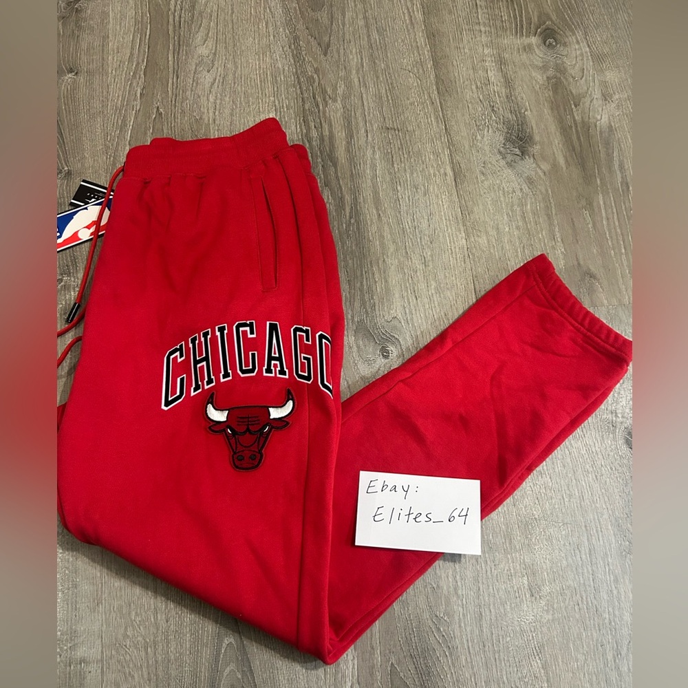 Men PRO STANDARD Chicago Bulls Stacked Logo Sweatpants, red